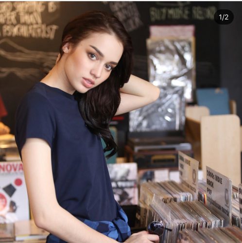 Annenin Not Defteri'nde İlgi Odağı Bayan: Ece