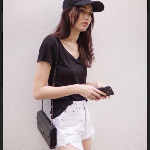 Annenin Not Defteri'nde İlgi Odağı Bayan: Ece