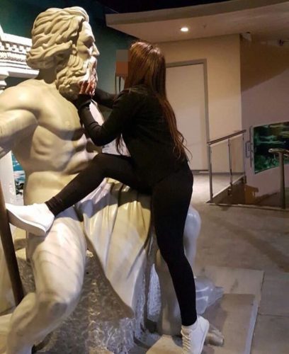 Arsız olgun kadın Asena