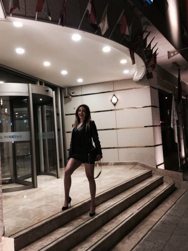 Ataköy Escortları'nın Göz Alıcı Kızıyla Sınırsız Zevklere Açılın