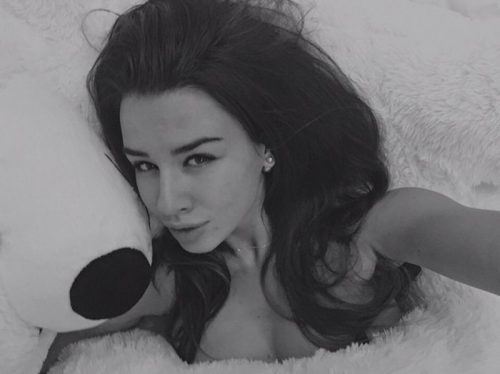 Baştan çıkaran beyaz tenli escort Feyza