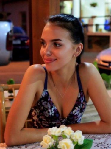 Baştan çıkaran tecrübeli hanım Lütfiye