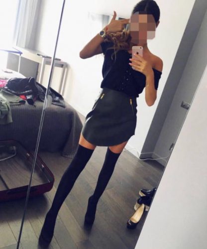 Benzersiz evinde buluşan eskort Altin