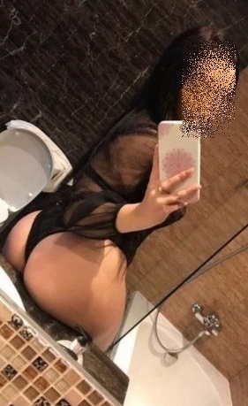 Büyüleyici Rus Kızı