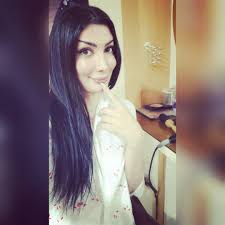 Cazibeli kaprissiz hanım Başak