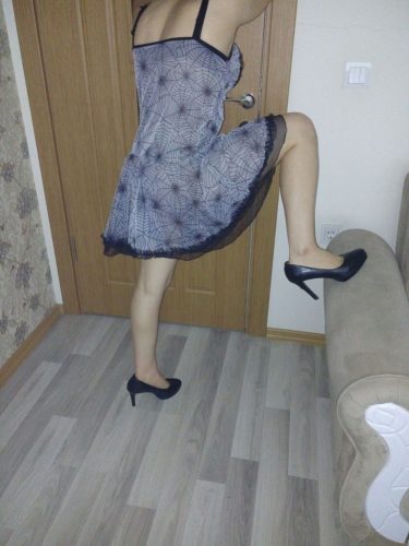 Cazibeli masöz kız çiler