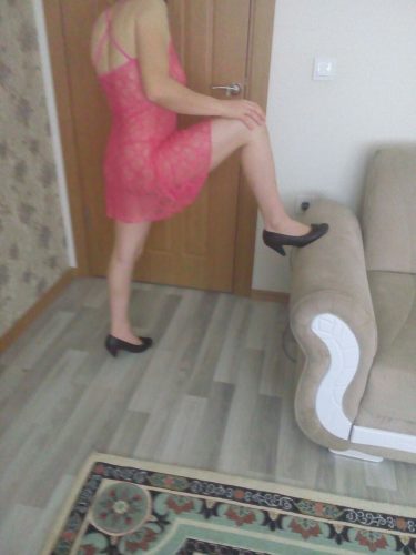 Cazibeli masöz kız çiler