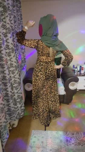 Çekici dans yapan Güven