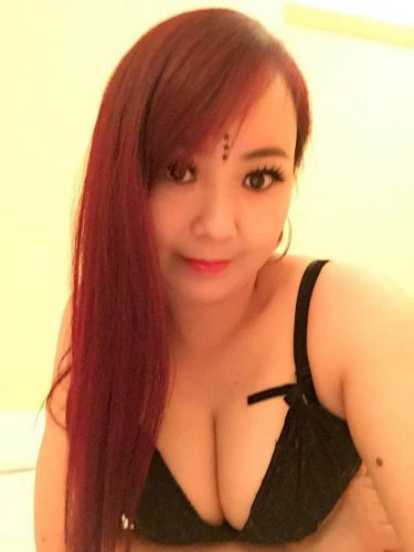 Çekici esmer escort Asuman