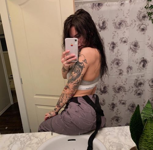 Çekici fatezi yapan kadın Ateş