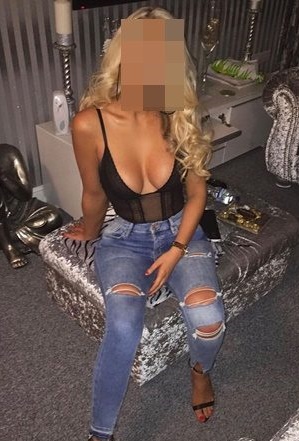 Esenyurt'un En Çekici Escort Bayanı ile Eşsiz Anlara Tanıklık Edin