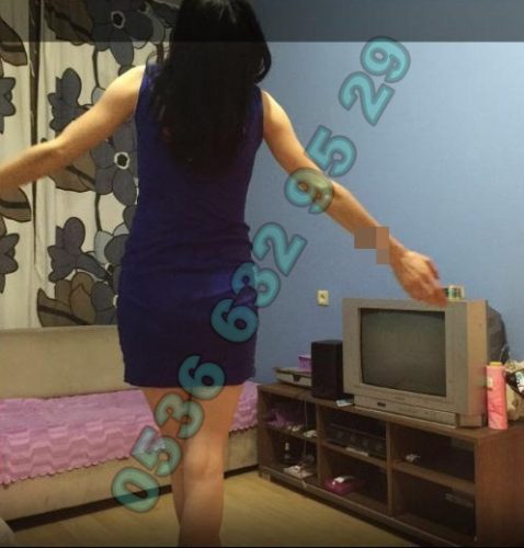 Etkileyici sakso çeken kız Esma