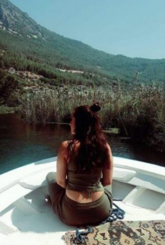 Gösterişli gerçek fotoğraflı kız Ertaç