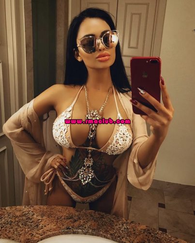 Gösterişli kumral Eyşan