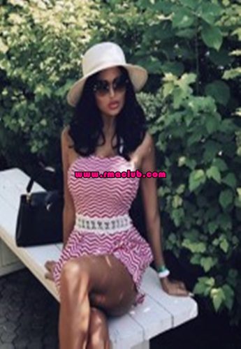 Gösterişli kumral Eyşan