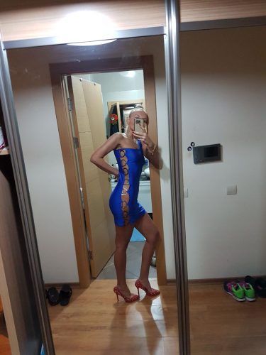 Gösterişli sakso çeken kız Ayşen