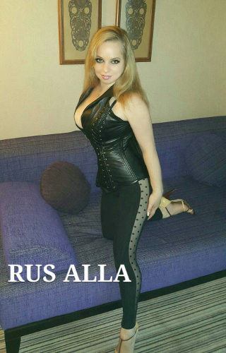 Grup Seks Yapan iki Rus Güzeli -Avrupa Yakası