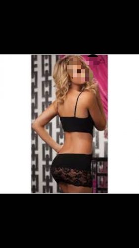 Kıvrak eve gelen Merve