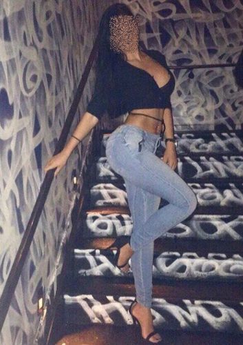 Kusursuz orijinal resimli bayan Pervin