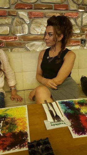 Neşeli balık etli Ilknur