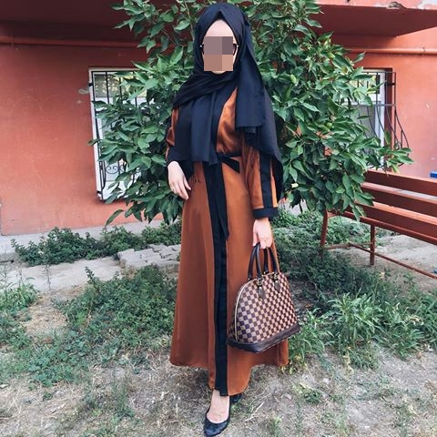 Neşeli buğday tenli Fikret