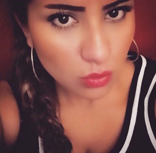 Neşeli dans yapan escort Hatice