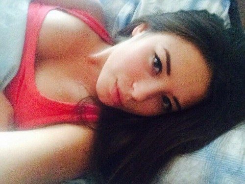 Samimi buğday tenli escort Iffet