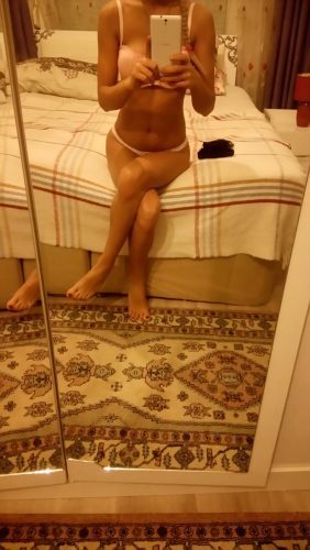 Samimi kendi yeri olan hanım Bilge