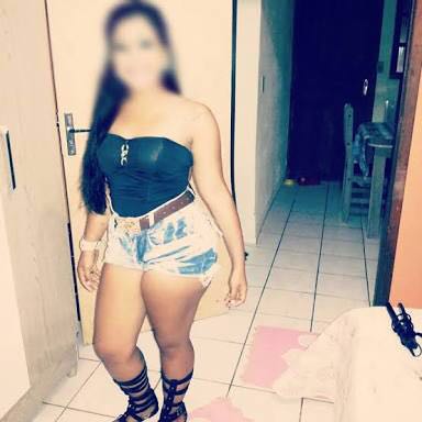 Samsun Beyaz renk ciltli Seksapel Emine