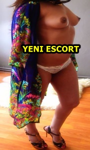 Samsun Dolgun Göğüslu Escort Benan