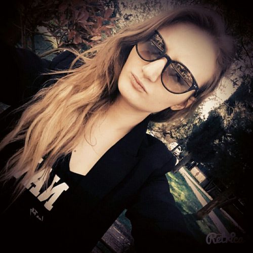 Şık deneyimli kız Emel