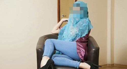 Şımarık eve gelen eskort Melis