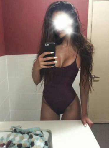 Şımarık öpüşmeyi seven escort Gökçen