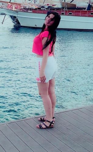 Şımarık oral yapan escort Hatira