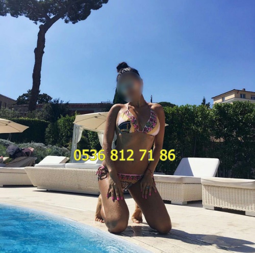 Sinemalı Kız: Muhteşem Bir Görüntü